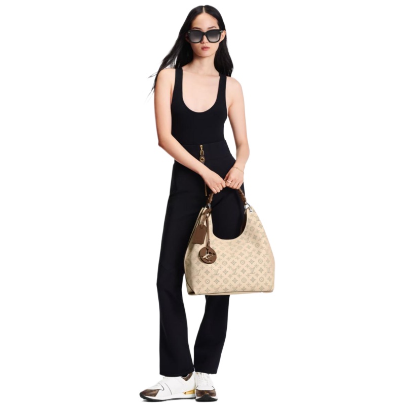 Louis Vuitton Run Away Sneaker - Image 7